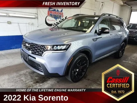 Silver 2022 Kia Sorento S for sale in Cedar Rapids, IA