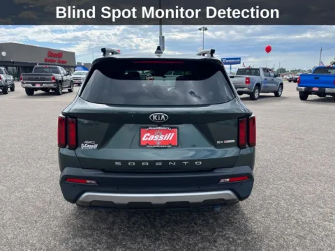 More photos of 2021 Kia Sorento EX at Cassill Motors, IA