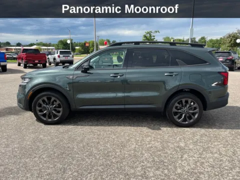 Photos of 2021 Kia Sorento EX for sale in Cedar Rapids, IA at Cassill Motors