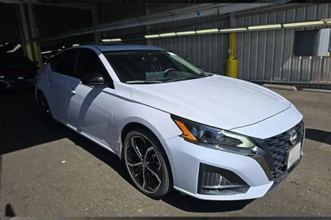 More photos of 2025 Nissan Altima 2.5 SR at Cassill Motors, IA