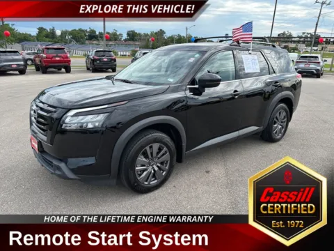 Black 2024 Nissan Pathfinder SV for sale in Cedar Rapids, IA