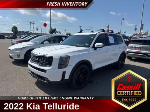 White 2022 Kia Telluride SX for sale in Cedar Rapids, IA