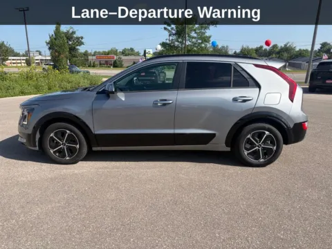 More photos of 2023 Kia Niro SX at Cassill Motors, IA