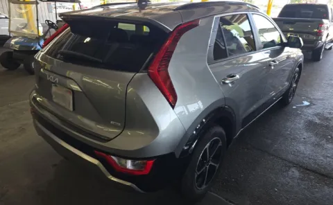 More photos of 2023 Kia Niro SX at Cassill Motors, IA