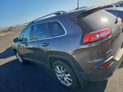 Photos of 2018 Jeep Cherokee Limited for sale in Cedar Rapids, IA at Cassill Motors