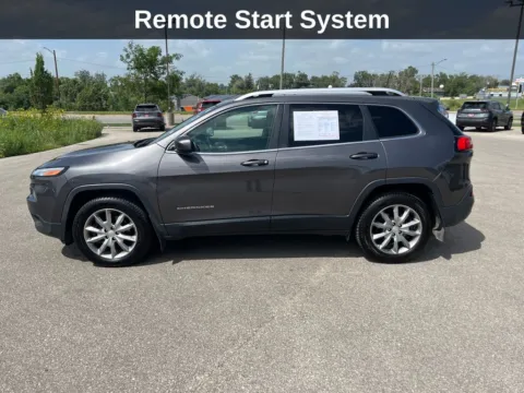 Photos of 2018 Jeep Cherokee Limited for sale in Cedar Rapids, IA at Cassill Motors