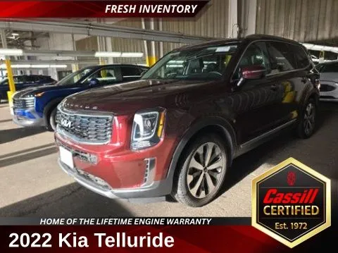 Red 2022 Kia Telluride S for sale in Cedar Rapids, IA