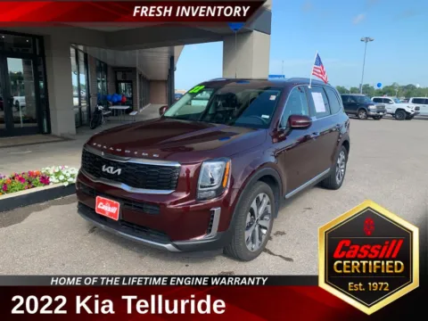 Red 2022 Kia Telluride S for sale in Cedar Rapids, IA
