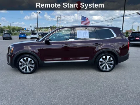 Photos of 2022 Kia Telluride S for sale in Cedar Rapids, IA at Cassill Motors