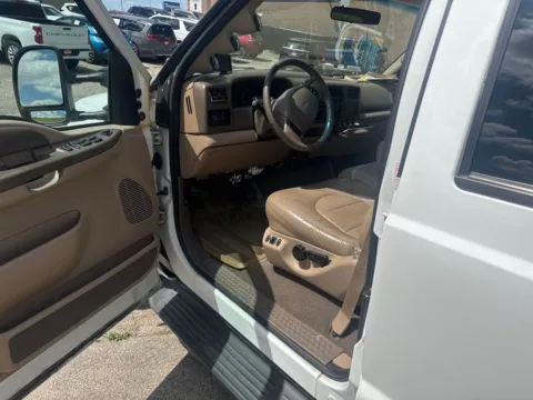 Photos of 1999 Ford F-350SD Lariat for sale in Cedar Rapids, IA at Cassill Motors