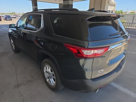Photos of 2020 Chevrolet Traverse LT for sale in Cedar Rapids, IA at Cassill Motors
