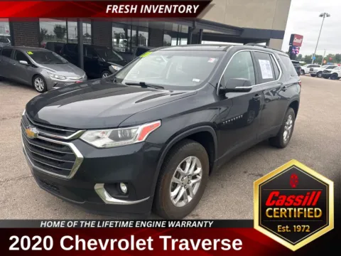 Gray 2020 Chevrolet Traverse LT for sale in Cedar Rapids, IA