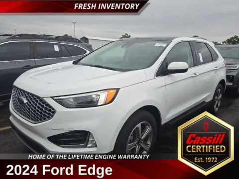 White 2024 Ford Edge SEL for sale in Cedar Rapids, IA