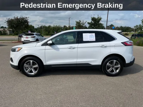 More photos of 2024 Ford Edge SEL at Cassill Motors, IA
