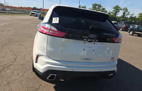 More photos of 2023 Ford Edge ST at Cassill Motors, IA