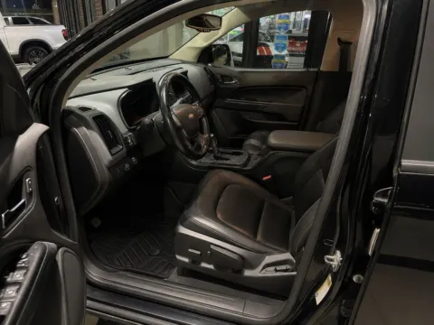 Photos of 2019 Chevrolet Colorado Z71 for sale in Cedar Rapids, IA at Cassill Motors
