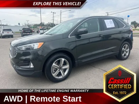 Green 2023 Ford Edge SEL for sale in Cedar Rapids, IA