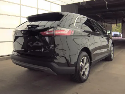 More photos of 2023 Ford Edge SEL at Cassill Motors, IA