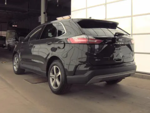 Photos of 2023 Ford Edge SEL for sale in Cedar Rapids, IA at Cassill Motors