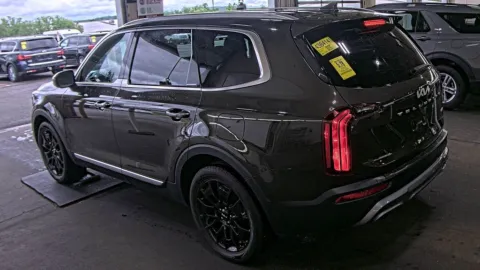 Photos of 2022 Kia Telluride S for sale in Cedar Rapids, IA at Cassill Motors