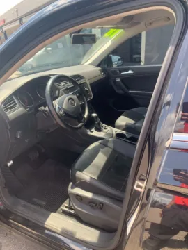 Photos of 2017 Ford Escape SE for sale in Cedar Rapids, IA at Cassill Motors