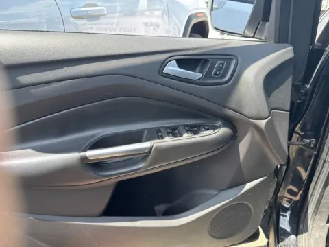More photos of 2017 Ford Escape SE at Cassill Motors, IA