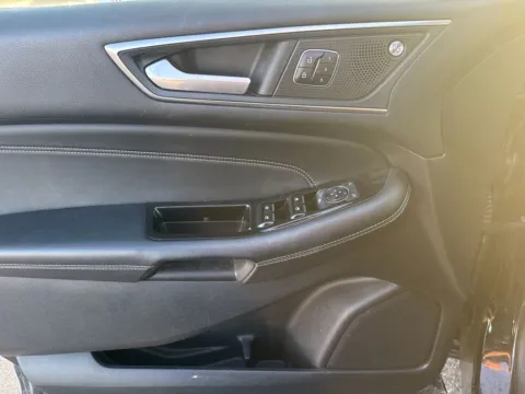 More photos of 2019 Ford Edge Titanium at Cassill Motors, IA