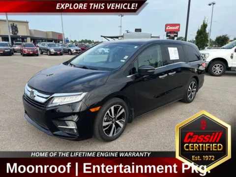 Black 2020 Honda Odyssey Elite for sale in Cedar Rapids, IA
