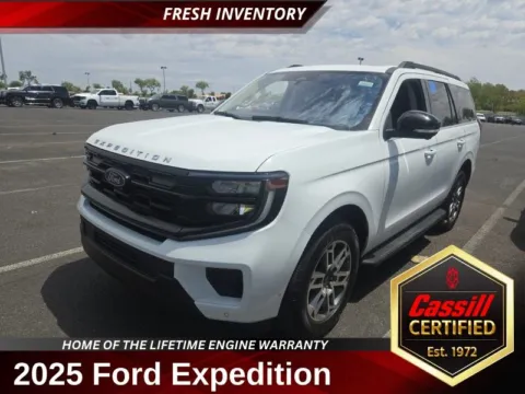 White 2025 Ford Expedition Active for sale in Cedar Rapids, IA