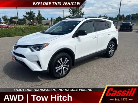 White 2017 Toyota RAV4 LE for sale in Cedar Rapids, IA