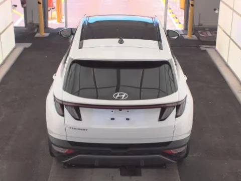More photos of 2024 Hyundai Tucson Limited at Cassill Motors, IA