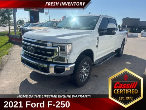 White 2021 Ford F-250SD Lariat for sale in Cedar Rapids, IA