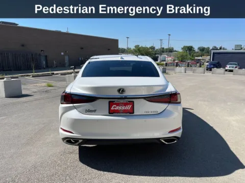 More photos of 2020 Lexus ES 350 at Cassill Motors, IA