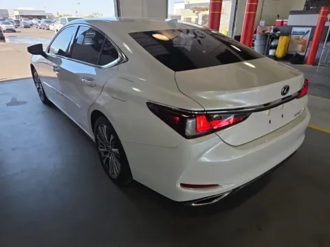 Photos of 2020 Lexus ES 350 for sale in Cedar Rapids, IA at Cassill Motors