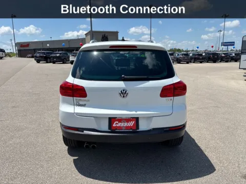 More photos of 2016 Volkswagen Tiguan SE at Cassill Motors, IA