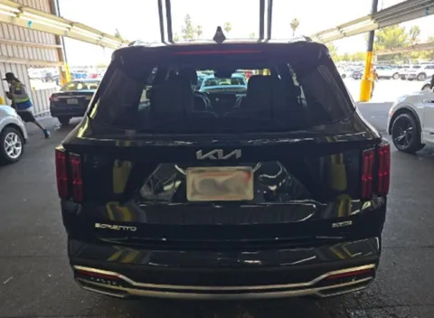 More photos of 2023 Kia Sorento Plug-In Hybrid SX Prestige at Cassill Motors, IA