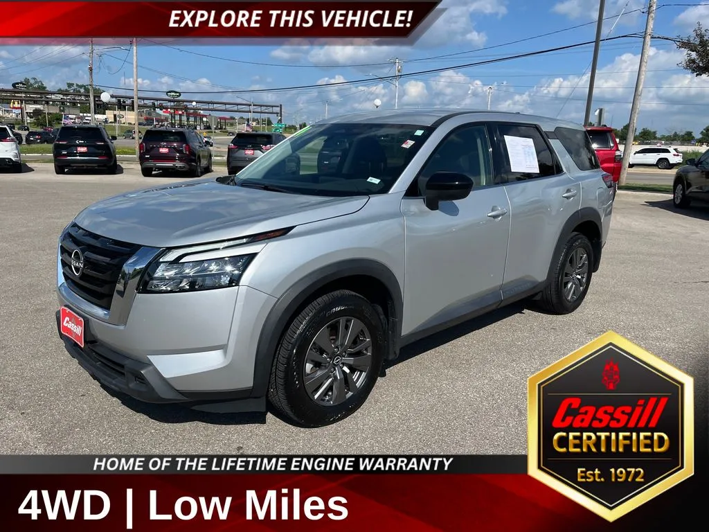 Silver 2024 Nissan Pathfinder S for sale in Cedar Rapids, IA