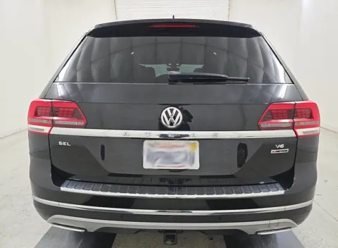 More photos of 2019 Volkswagen Atlas SEL Premium at Cassill Motors, IA