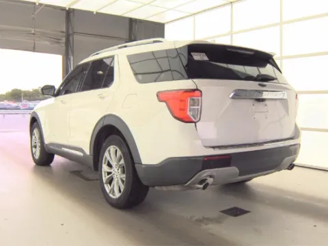 Photos of 2020 Ford Explorer Limited for sale in Cedar Rapids, IA at Cassill Motors
