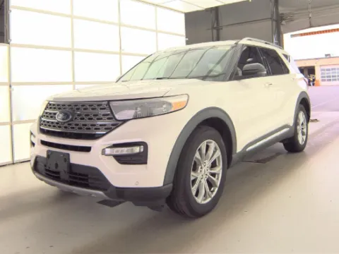 Photos of 2020 Ford Explorer Limited for sale in Cedar Rapids, IA at Cassill Motors