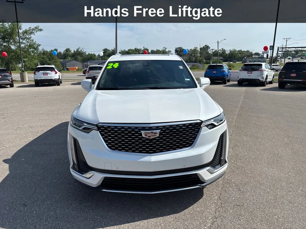 Cadillac XT6 photo 10