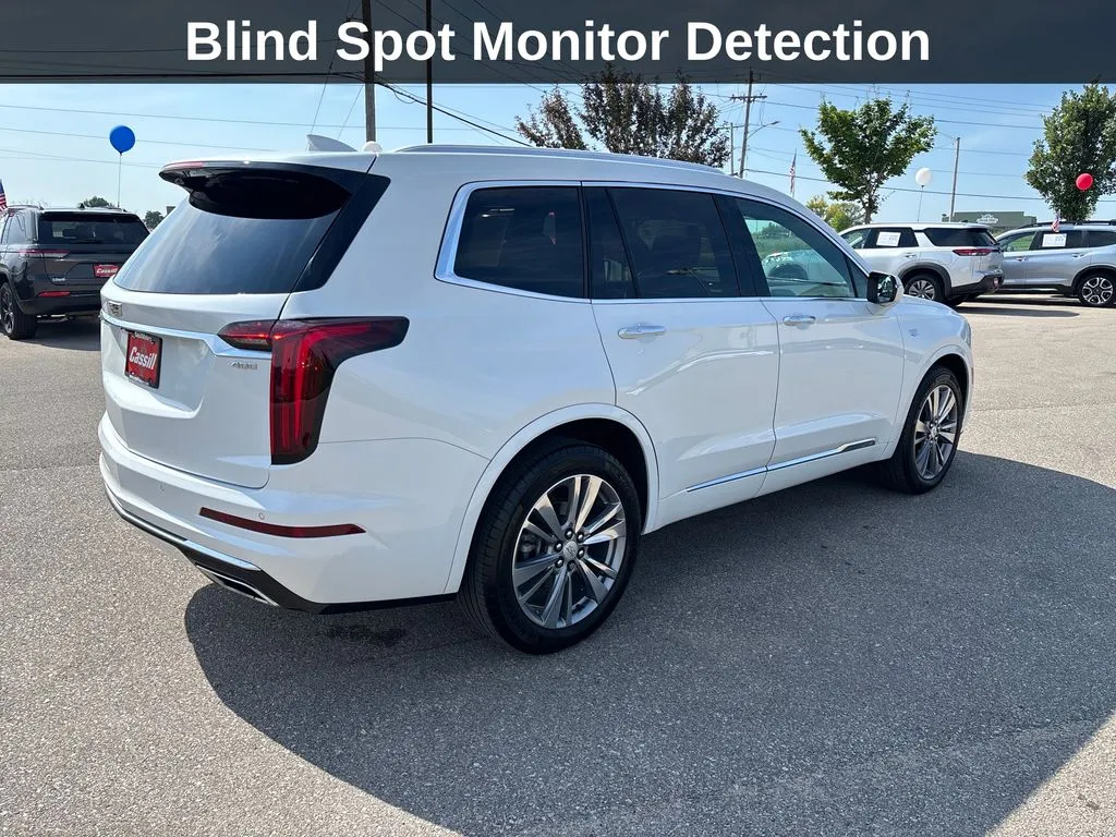 Cadillac XT6 photo 6