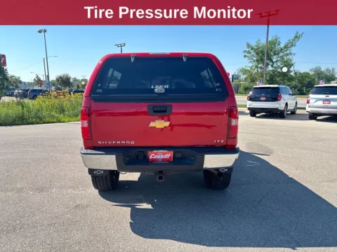 More photos of 2009 Chevrolet Silverado 1500 LT at Cassill Motors, IA