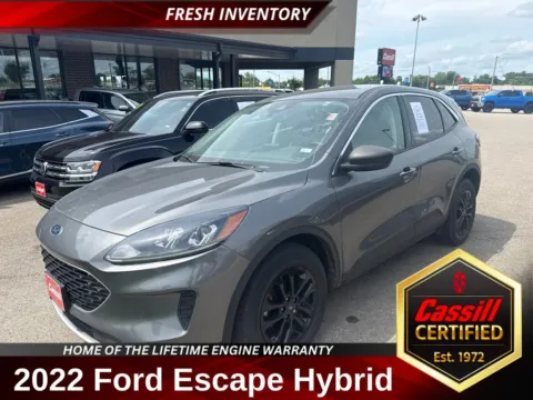 Gray 2022 Ford Escape Hybrid SE for sale in Cedar Rapids, IA
