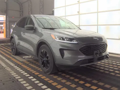 More photos of 2022 Ford Escape Hybrid SE at Cassill Motors, IA