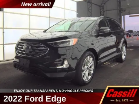 Black 2022 Ford Edge Titanium for sale in Cedar Rapids, IA