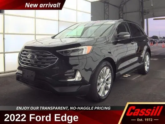 Black 2022 Ford Edge Titanium for sale in Cedar Rapids, IA