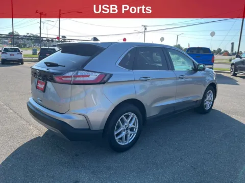 More photos of 2022 Ford Edge SEL at Cassill Motors, IA