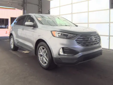 More photos of 2022 Ford Edge SEL at Cassill Motors, IA