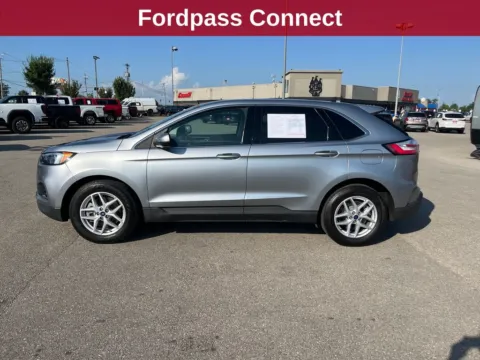 Photos of 2022 Ford Edge SEL for sale in Cedar Rapids, IA at Cassill Motors